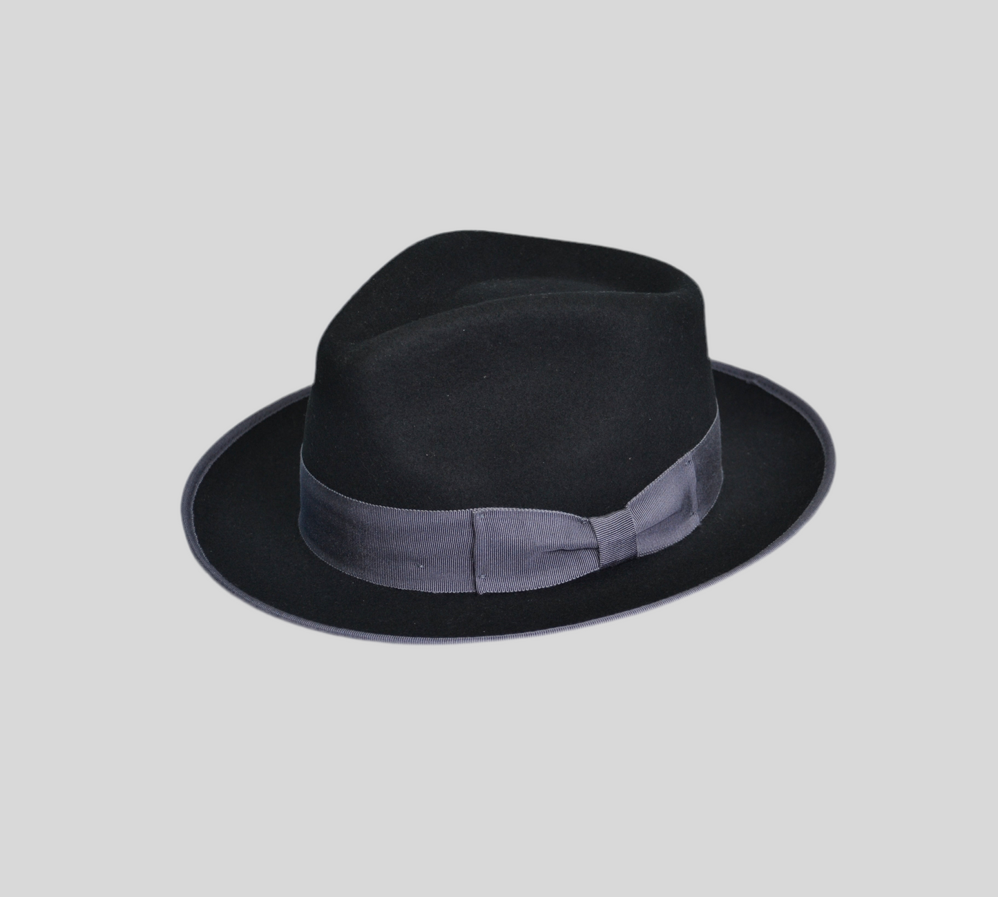 Cappello Fedora a tesa corta con fascia grigia