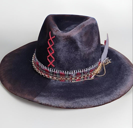 Cappello Bene e Male